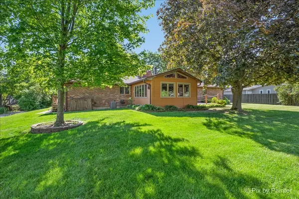 1216 S Grove AVE, Barrington, IL 60010