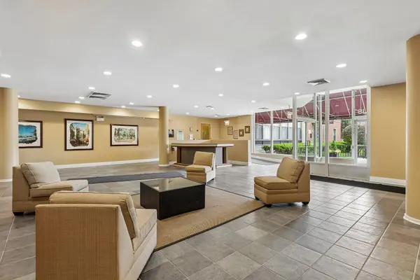 5200 S Ellis AVE #408, Chicago, IL 60615