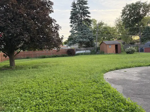 840 E Thacker ST, Des Plaines, IL 60016
