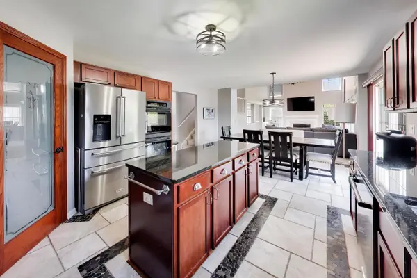 17060 Auburn Ridge DR, Lockport, IL 60441