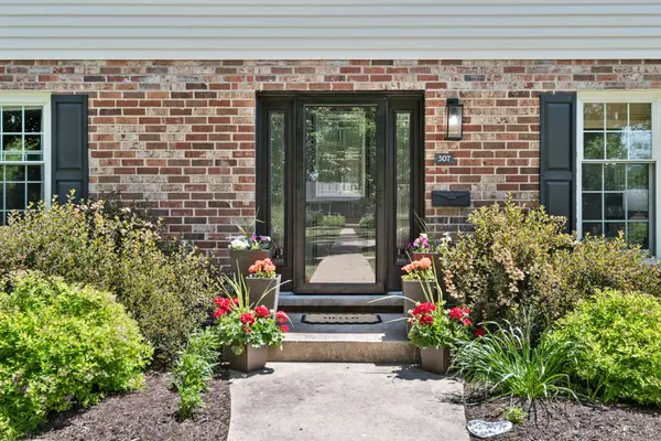 307 S Ellyn AVE, Glen Ellyn, IL 60137