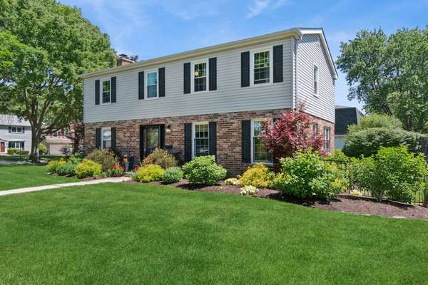 307 S Ellyn AVE, Glen Ellyn, IL 60137