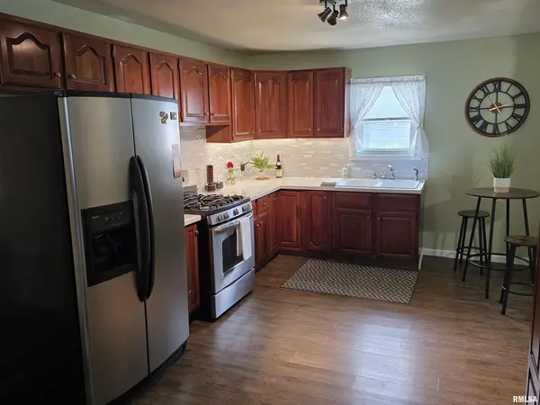 2422 1ST ST, Coal Valley, IL 61240