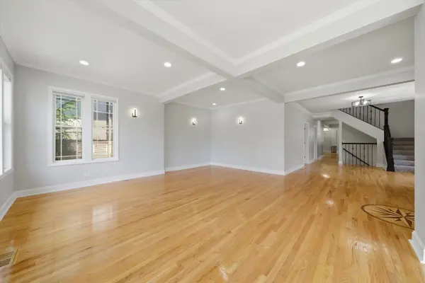 7247 S LUELLA AVE, Chicago, IL 60649