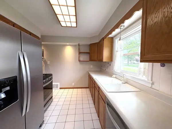 1234 Hickory RD, Homewood, IL 60430