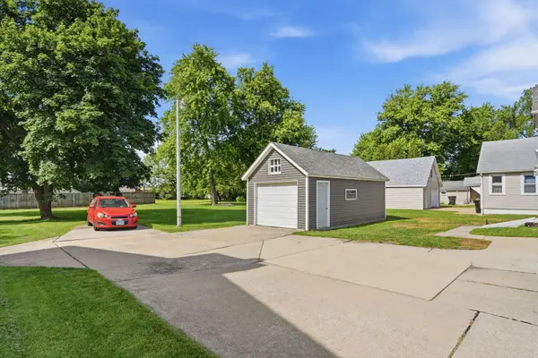 526 E Orange ST, Geneseo, IL 61254