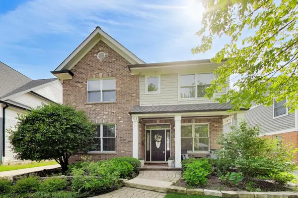713 N Beverly LN, Arlington Heights, IL 60004