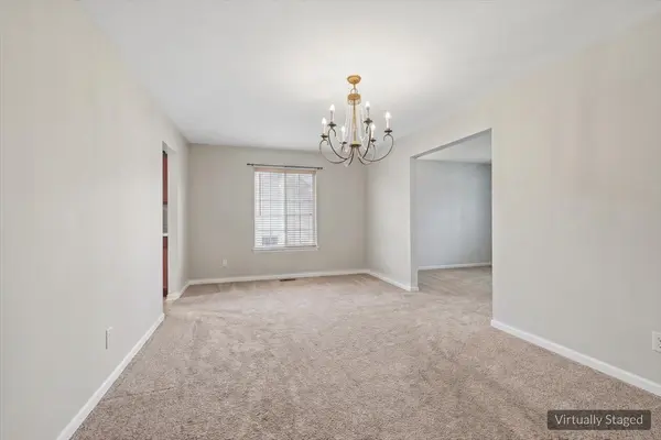 1305 Sommer LN, Minooka, IL 60447