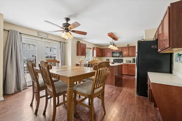 1305 Sommer LN, Minooka, IL 60447