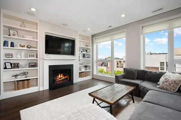 2755 N Lakewood AVE #4S, Chicago, IL 60614