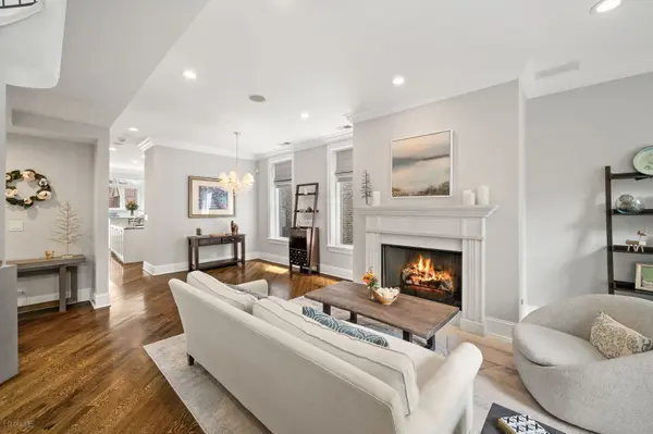 2029 N Sedgwick ST, Chicago, IL 60614