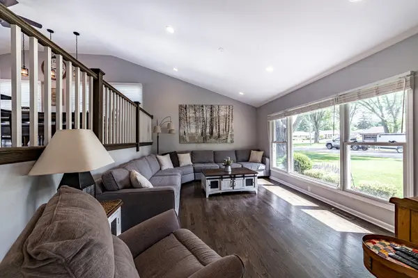 314 April CT, North Aurora, IL 60542