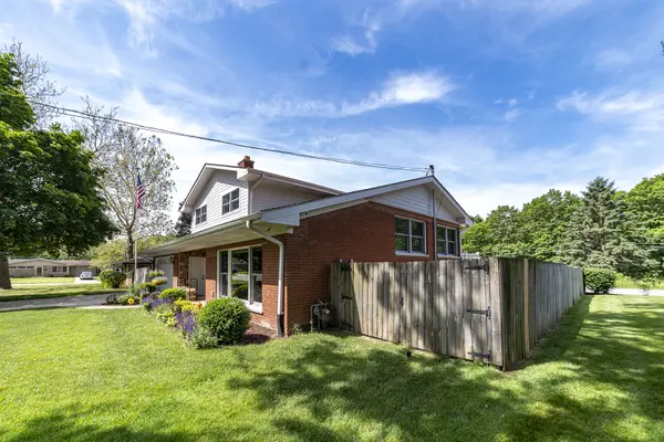 314 April CT, North Aurora, IL 60542