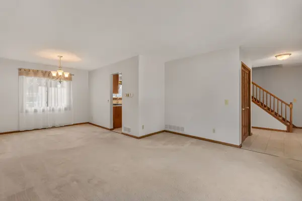 2331 E 33rd ST, Davenport, IA 52807