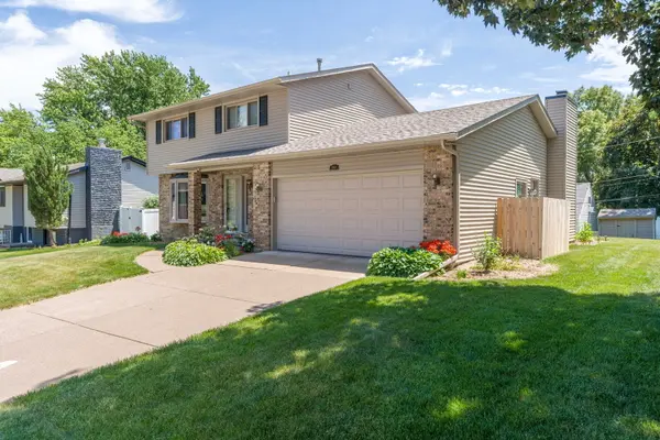 2331 E 33rd ST, Davenport, IA 52807