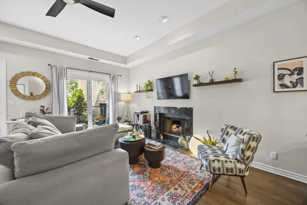 3053 N Clifton AVE #7, Chicago, IL 60657