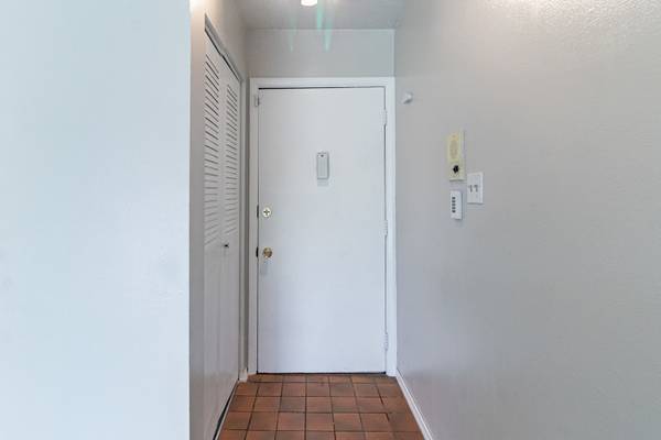 715 Grove DR #206, Buffalo Grove, IL 60089