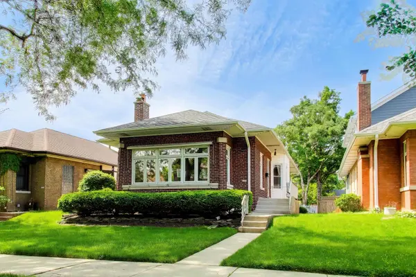 6122 N Newburg AVE, Chicago, IL 60631