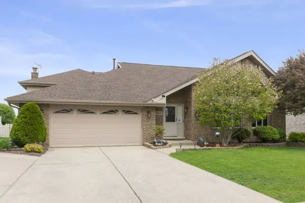 9040 Frances LN, Orland Park, IL 60462