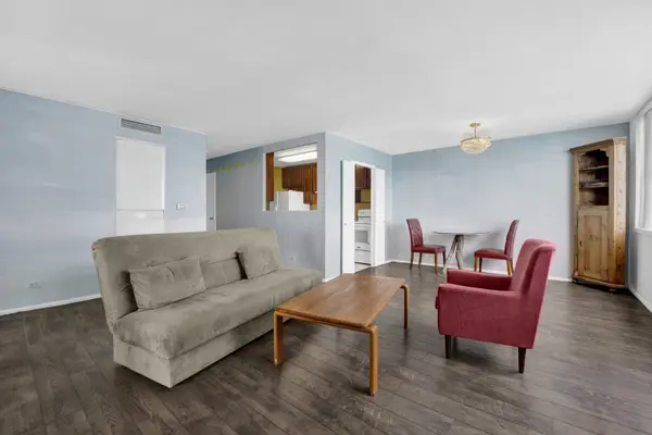 6301 N Sheridan RD #14L, Chicago, IL 60660