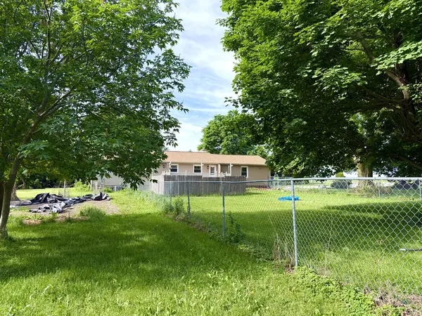 704 Carnahan RD, Compton, IL 61318
