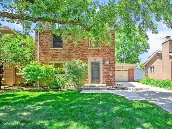 812 S Madison AVE, La Grange, IL 60525