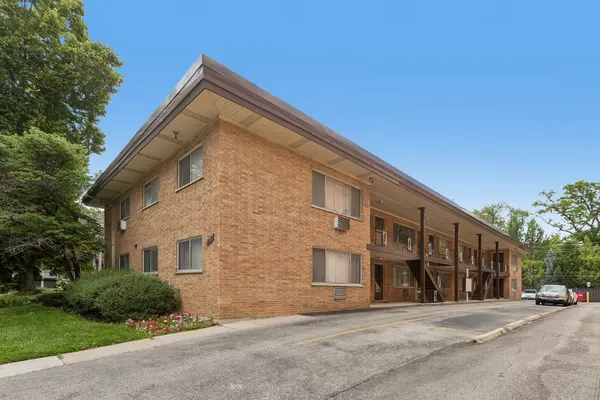 938 Ontario ST #10, Oak Park, IL 60302