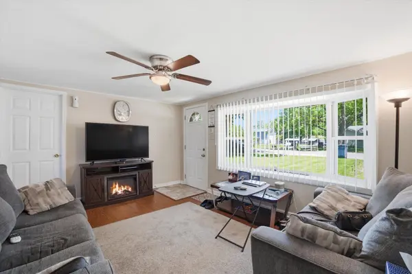 2406 Blossom ST, Joliet, IL 60435