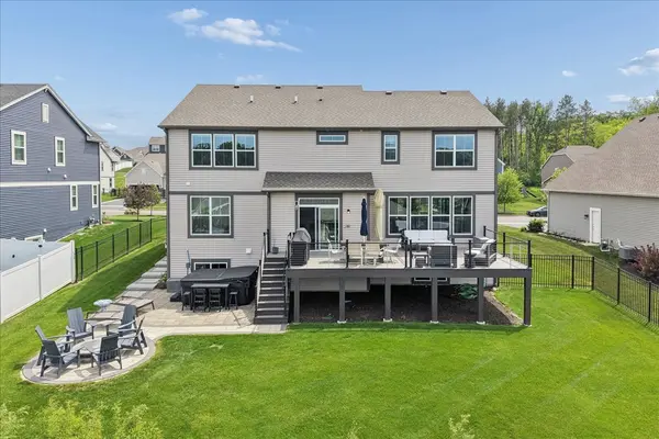1110 Williamsbury DR, Crystal Lake, IL 60012