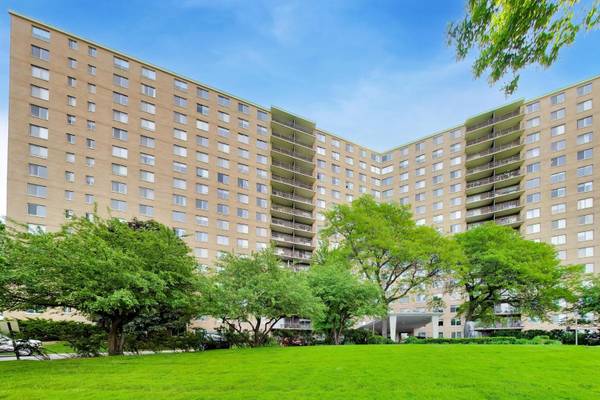 7033 N KEDZIE AVE #1602, Chicago, IL 60645