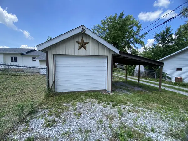 1211 E Elm ST, West Frankfort, IL 62896