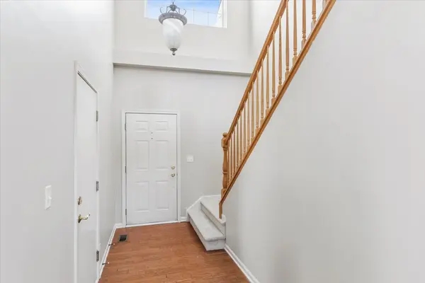2366 Foxmoor LN, Aurora, IL 60502