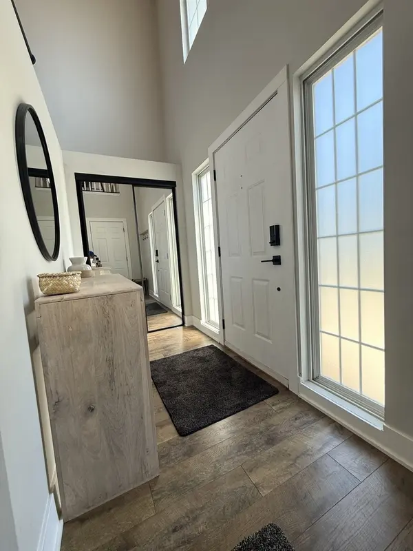 603 Stone Brook CT, Elk Grove Village, IL 60007