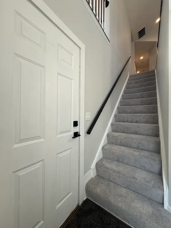 603 Stone Brook CT, Elk Grove Village, IL 60007