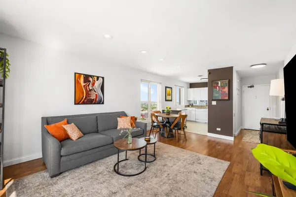 1212 N La Salle DR #2709, Chicago, IL 60610