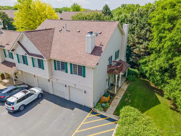 582 Fox Ridge DR #582, Fox Lake, IL 60020