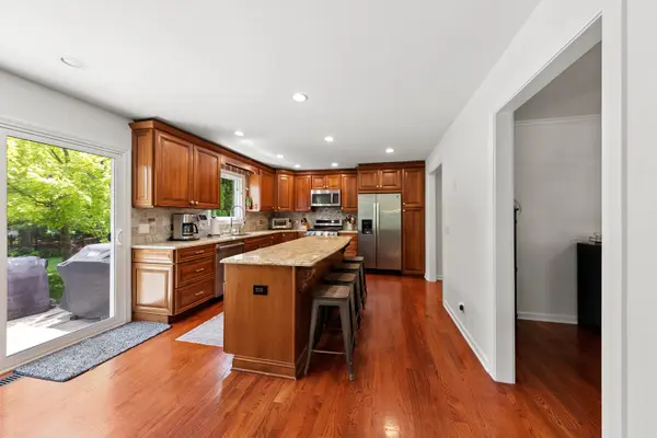 313 RICHMOND LN, Vernon Hills, IL 60061