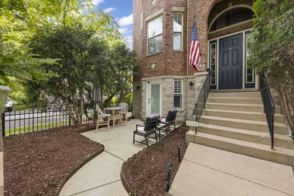 928 Shandrew DR #928, Naperville, IL 60540