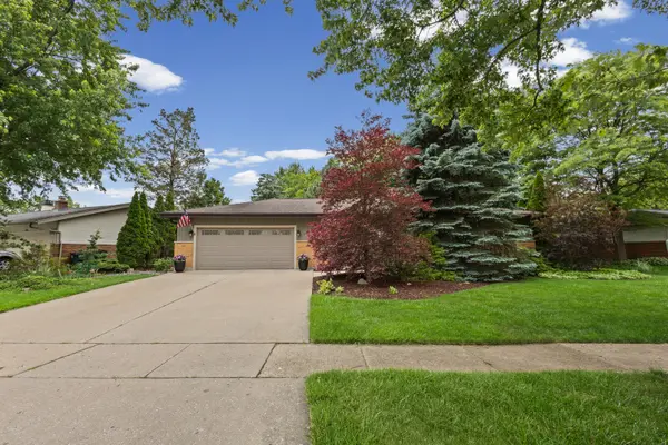 380 Pleasant ST, Hoffman Estates, IL 60169