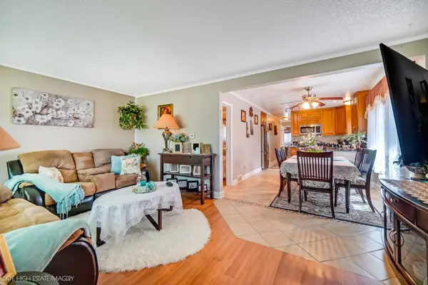 5609 S Monitor AVE, Chicago, IL 60638