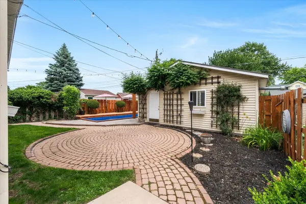2105 HIGHLAND AVE, Davenport, IA 52803