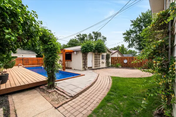 2105 HIGHLAND AVE, Davenport, IA 52803