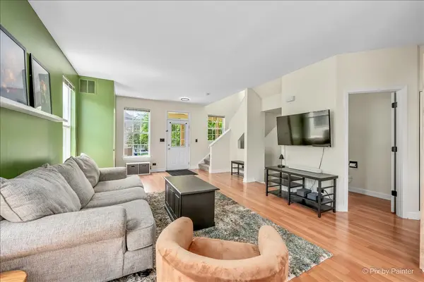 670 Littleton TRL #670, Elgin, IL 60120