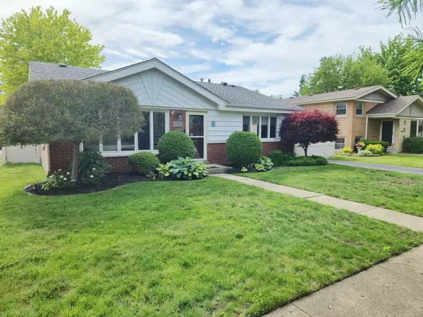 10720 S Lavergne AVE, Oak Lawn, IL 60453