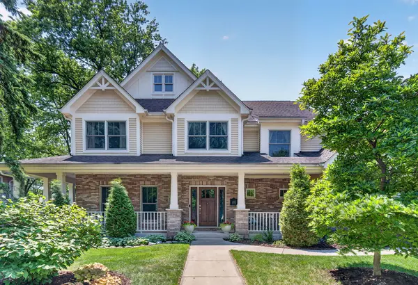 1045 MAGNOLIA LN, Naperville, IL 60540