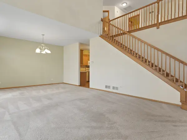 10802 Canterbury DR, Mokena, IL 60448