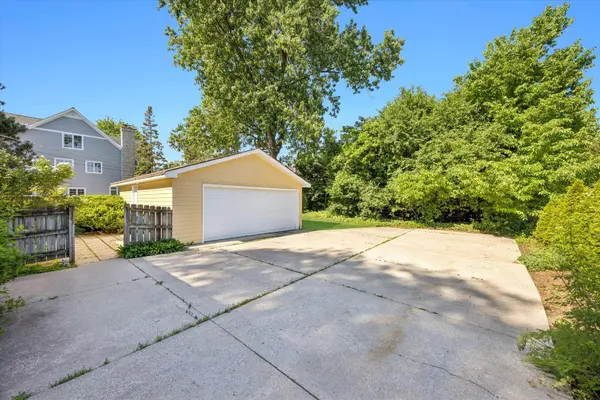 1024 S Spring AVE, La Grange, IL 60525