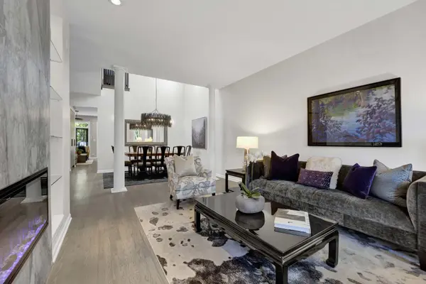 828 S Bell AVE, Chicago, IL 60612
