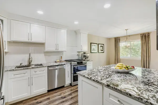 1017 Auburn LN #1017, Buffalo Grove, IL 60089