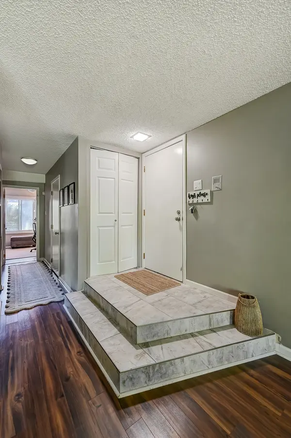 11212 Cottonwood DR #23B, Palos Hills, IL 60465